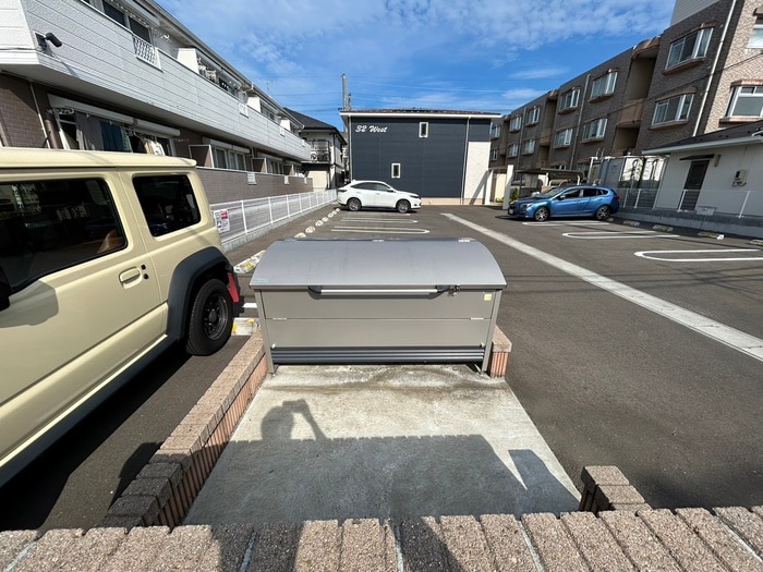32Westの物件外観写真