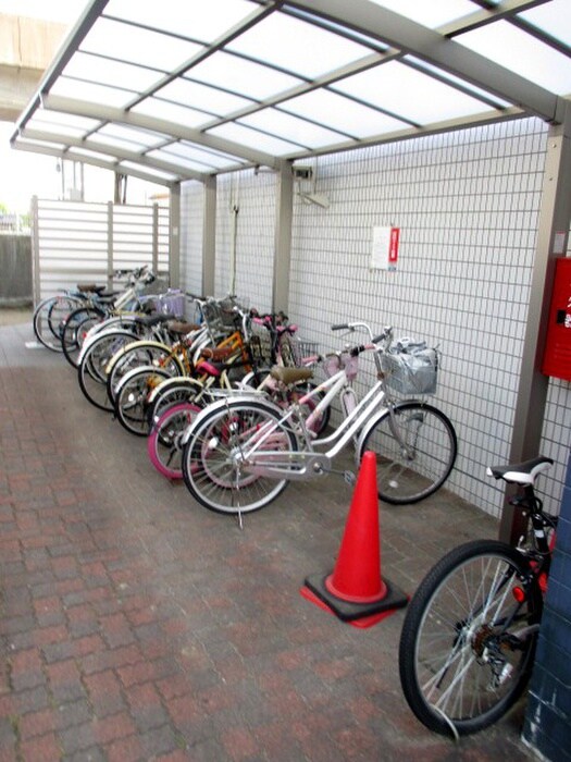 ロイヤルヒルズ東仙台の物件外観写真