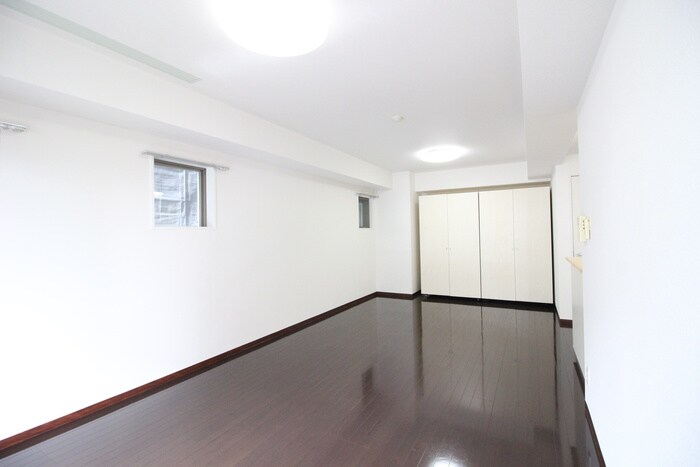 ヴィアーレ勾当台Ⅱの物件内観写真