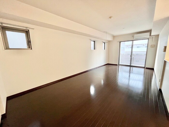 ヴィアーレ勾当台Ⅱの物件内観写真