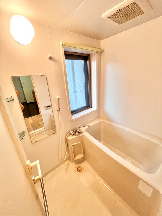 ヴィアーレ勾当台Ⅱの物件内観写真