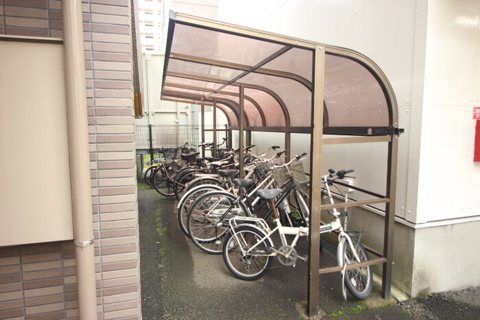 ウエスト７泉の物件外観写真