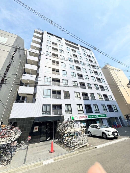 イーストン榴岡の物件外観写真