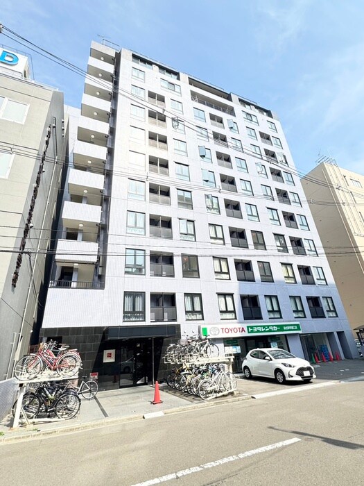 イーストン榴岡の物件外観写真