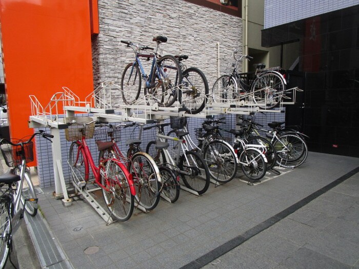 イーストン榴岡の物件外観写真