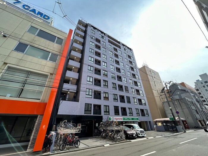 イーストン榴岡の物件外観写真