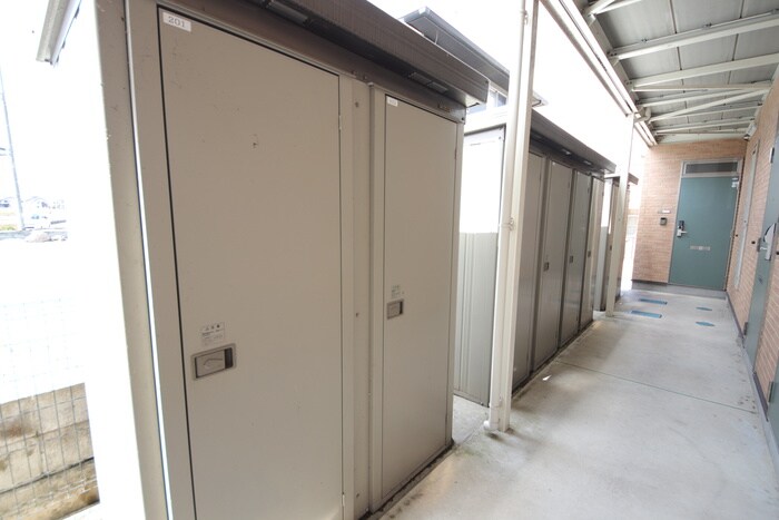 ドゥ・アネッサⅢの物件外観写真