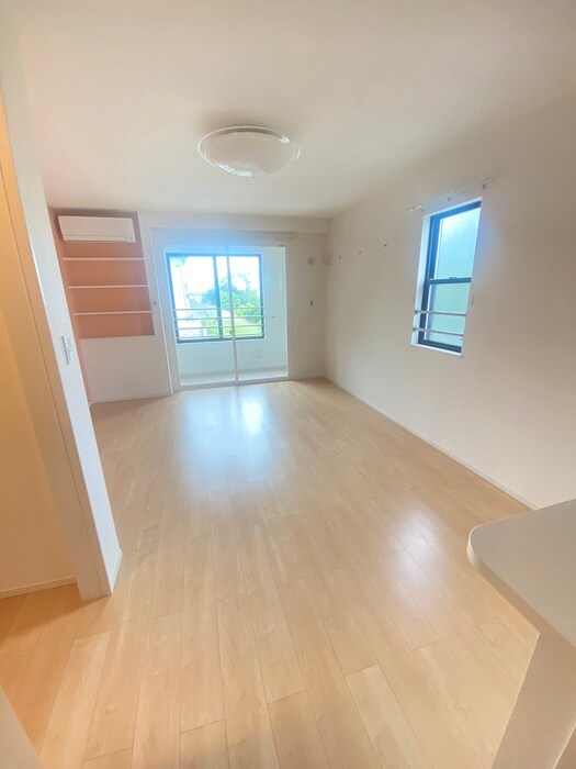 フラワーエンジェルⅠの物件内観写真