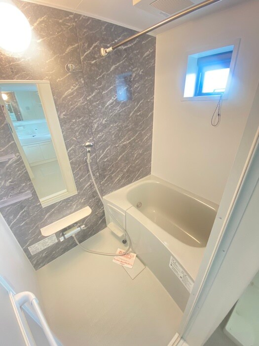 フラワーエンジェルⅠの物件内観写真