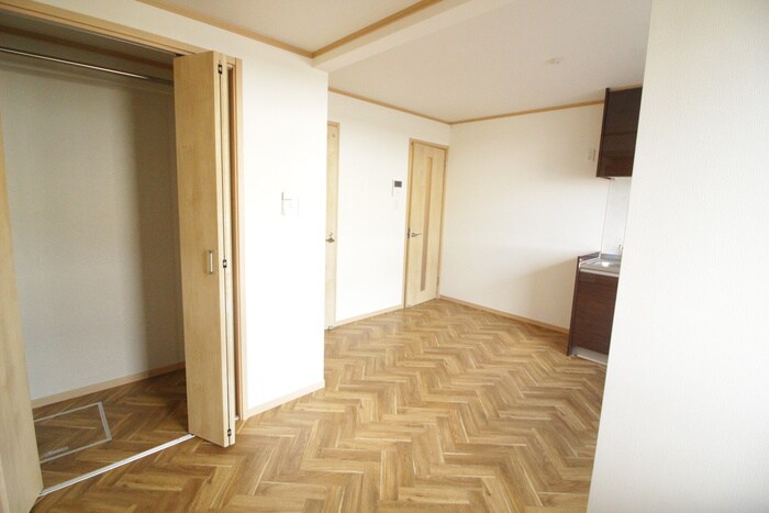 メリディアン国見壱番館の物件内観写真