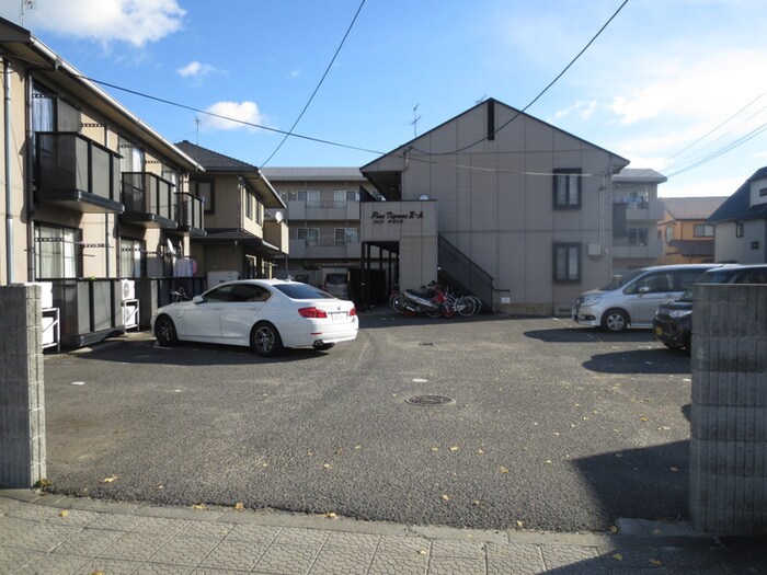 パインチグリスⅡＡの物件外観写真