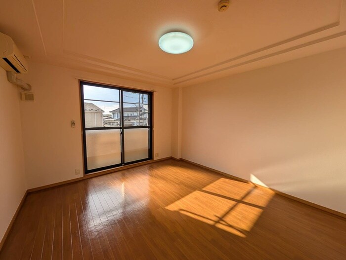 ビュ－パ－トＫの物件内観写真