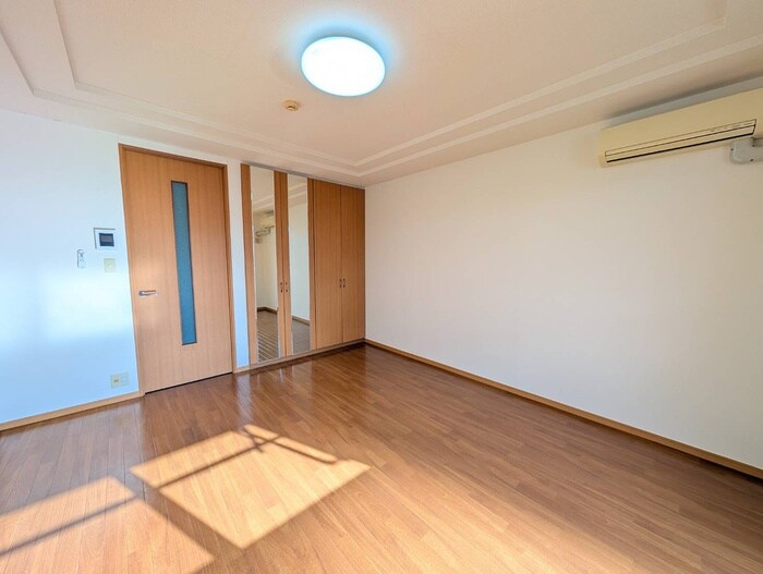 ビュ－パ－トＫの物件内観写真