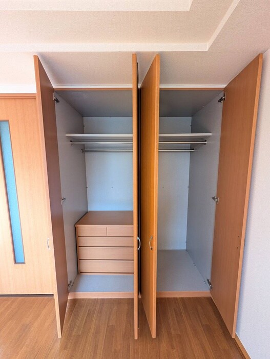 ビュ－パ－トＫの物件内観写真