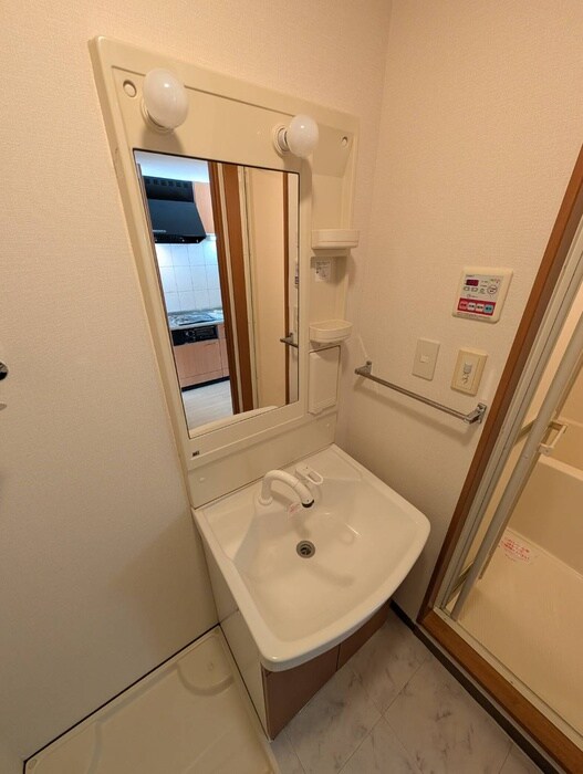 ビュ－パ－トＫの物件内観写真