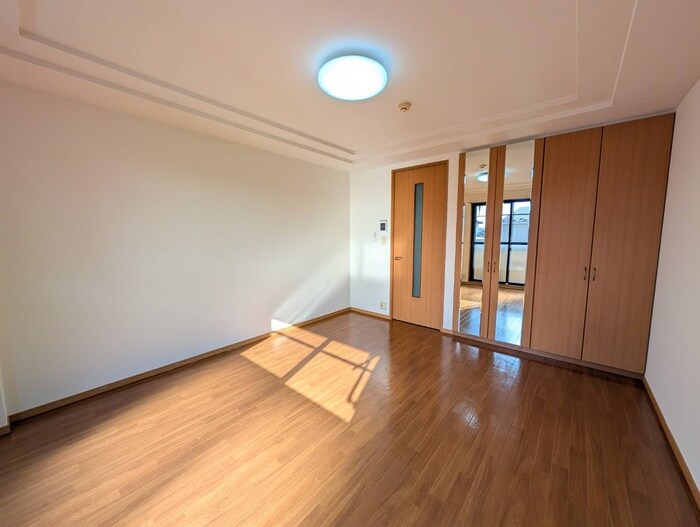 ビュ－パ－トＫの物件内観写真