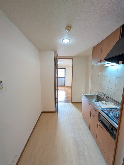 ビュ－パ－トＫの物件内観写真