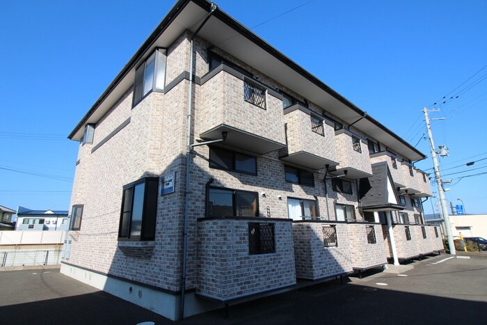 ビュ－ハイツ愛子Ｂの物件外観写真