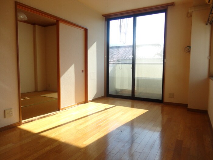 ビュ－ハイツ愛子Ｂの物件内観写真