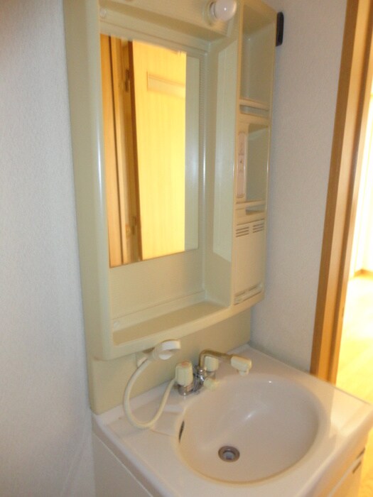 ビュ－ハイツ愛子Ｂの物件内観写真