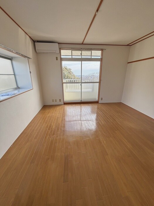 ハイランド西勝山の物件内観写真