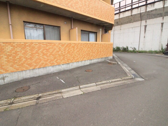 サンパレス向陽Ⅱの物件外観写真