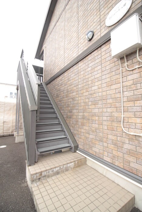 セジュ－ル八幡の物件外観写真