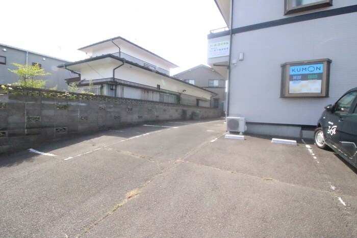 コーポ・ロイヤルの物件外観写真