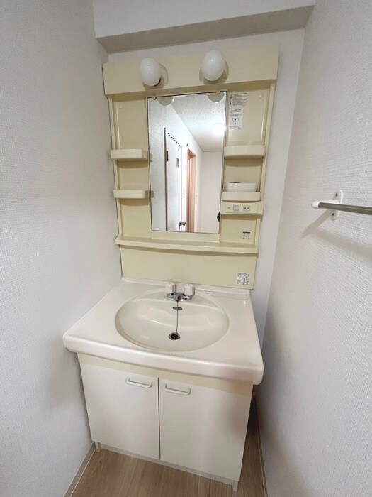 サンプラザ子平町の物件内観写真