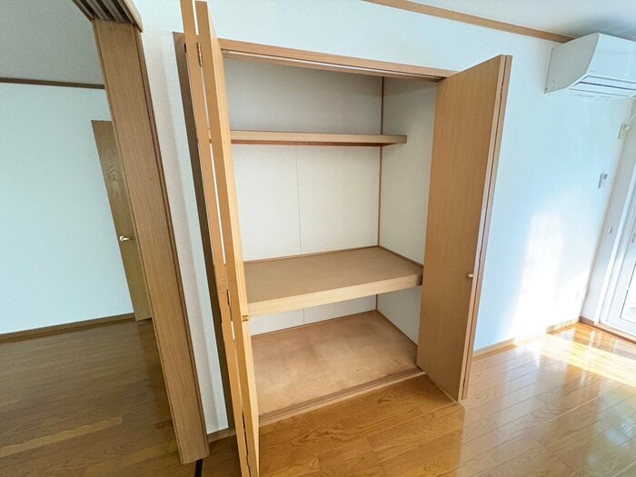 レジデンスオリ－ブⅡの物件内観写真