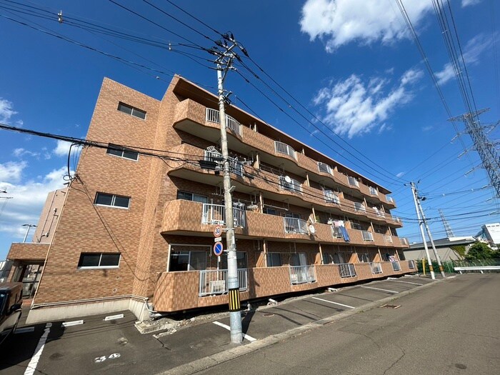 フォ－シ－ズンマンションＡの物件外観写真