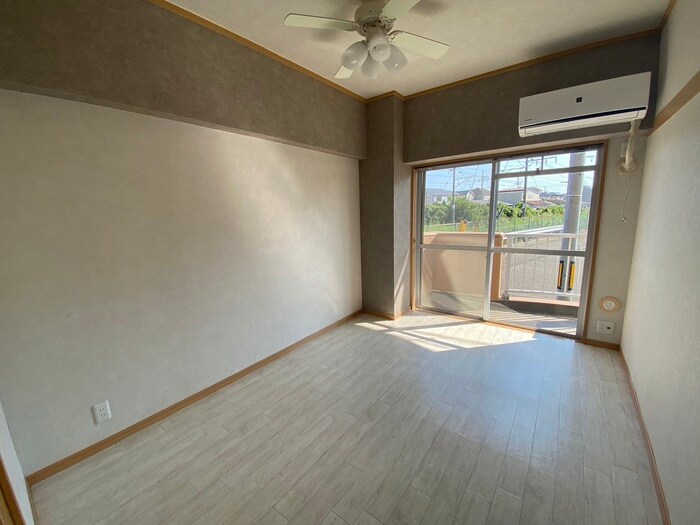 フォ－シ－ズンマンションＡの物件内観写真