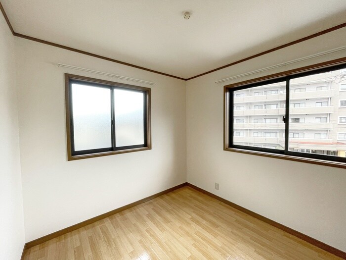 シャトウKTⅢの物件内観写真