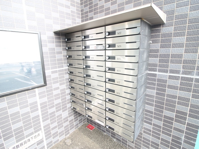 アスコット八幡の物件外観写真