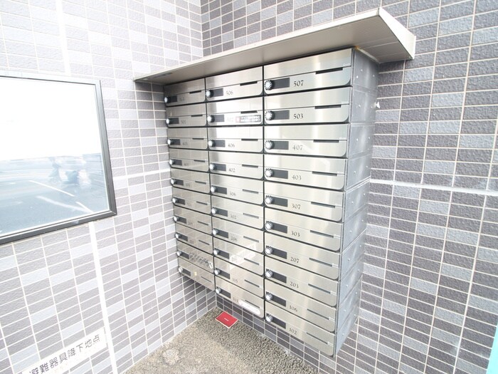 アスコット八幡の物件外観写真