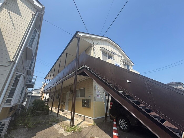 ファミールｾﾌﾞﾝBの物件外観写真