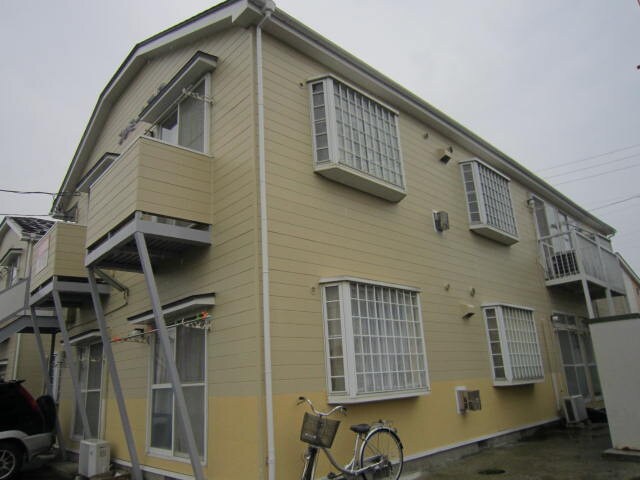 ファミールｾﾌﾞﾝBの物件外観写真