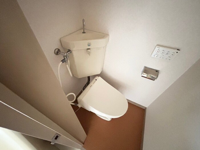 ファミールｾﾌﾞﾝBの物件内観写真