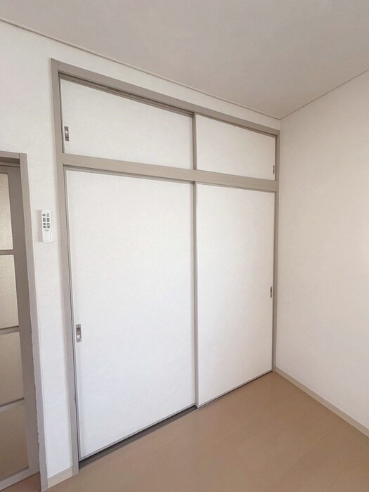 ファミールｾﾌﾞﾝBの物件内観写真