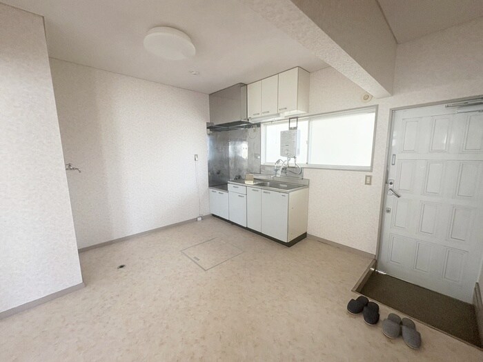 ファミールｾﾌﾞﾝBの物件内観写真