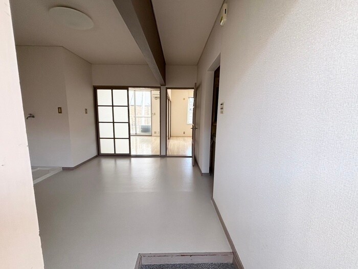 ファミールｾﾌﾞﾝBの物件内観写真