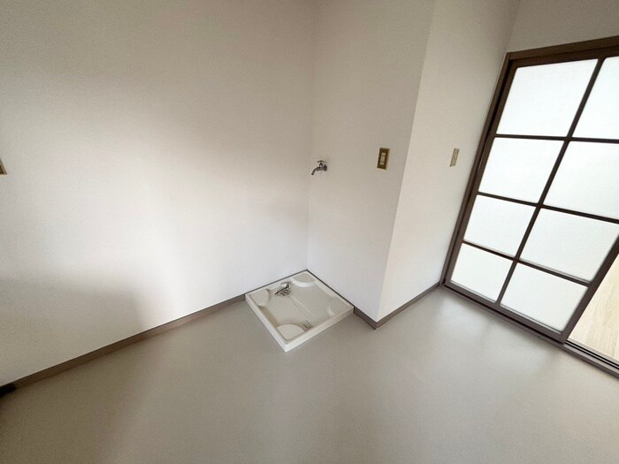 ファミールｾﾌﾞﾝBの物件内観写真