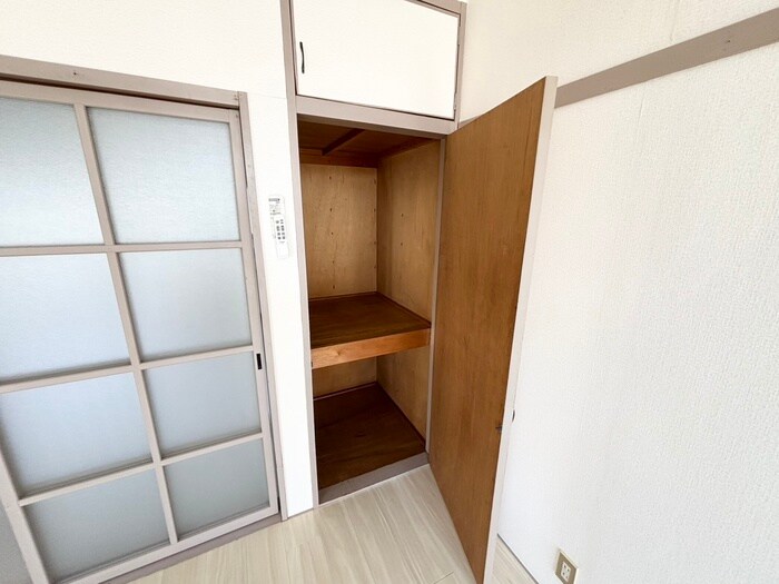 ファミールｾﾌﾞﾝBの物件内観写真