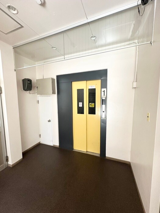 丸繁ビルの物件外観写真