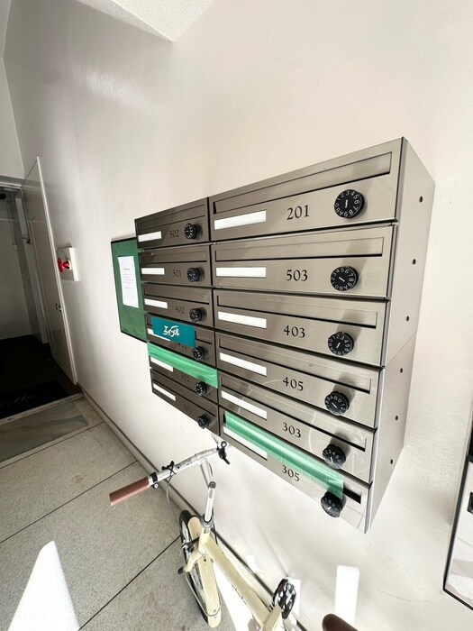 丸繁ビルの物件外観写真