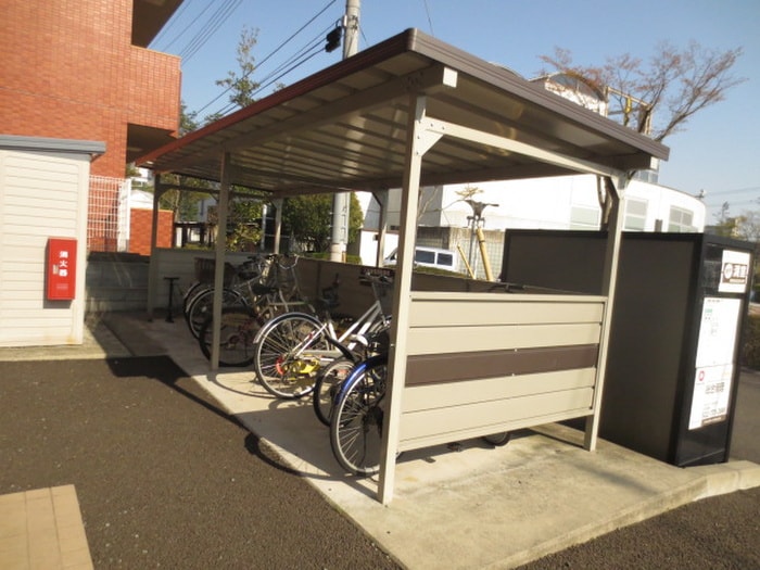 イズ・ミル中央の物件外観写真