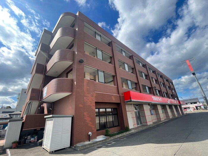 サン・グレイトの物件外観写真