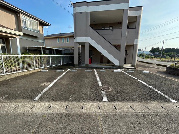 コンフォールの物件外観写真