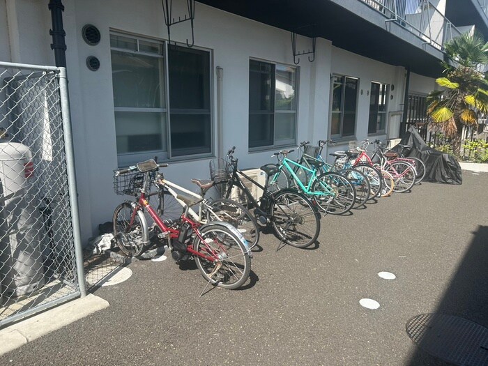 ＡＢＥＦＯＲＮＩＡ　ＤＪの物件外観写真