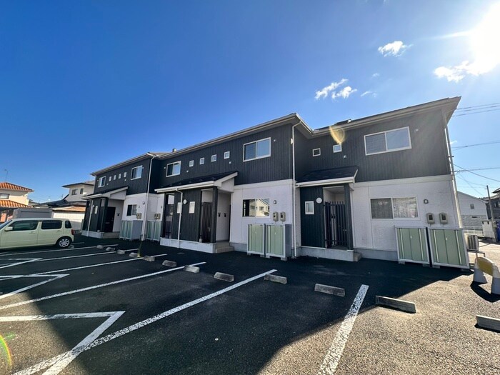 コンフォールの物件外観写真